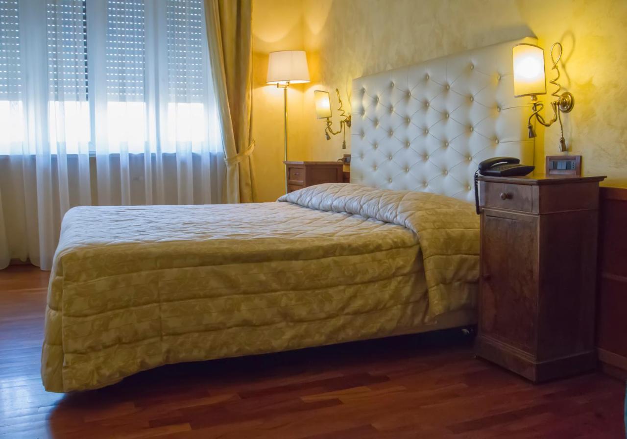 Hotel Continental Турин Экстерьер фото