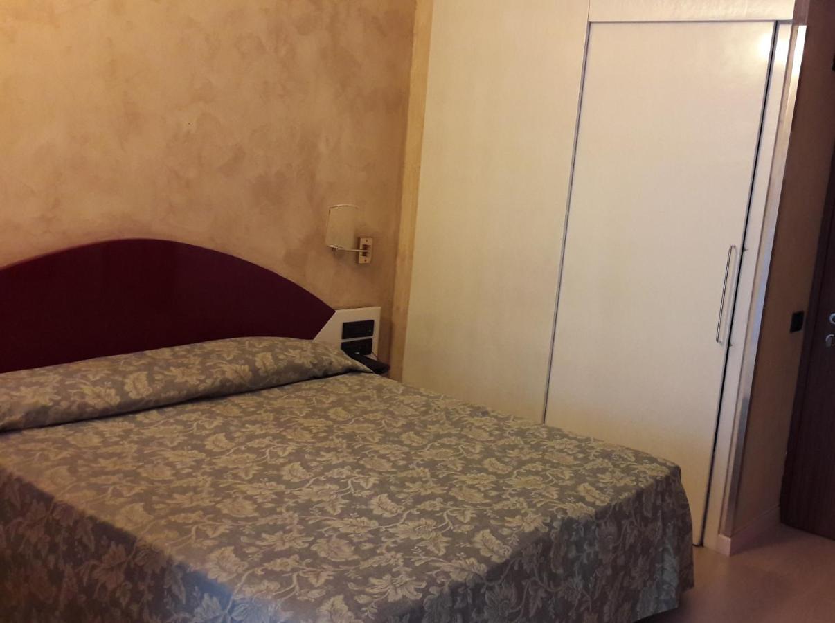 Hotel Continental Турин Экстерьер фото