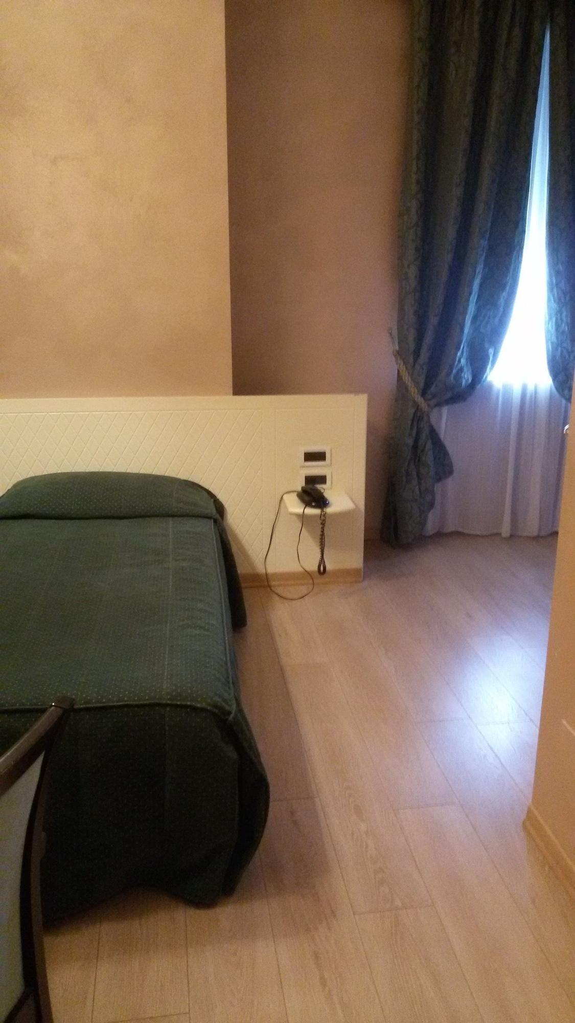 Hotel Continental Турин Экстерьер фото