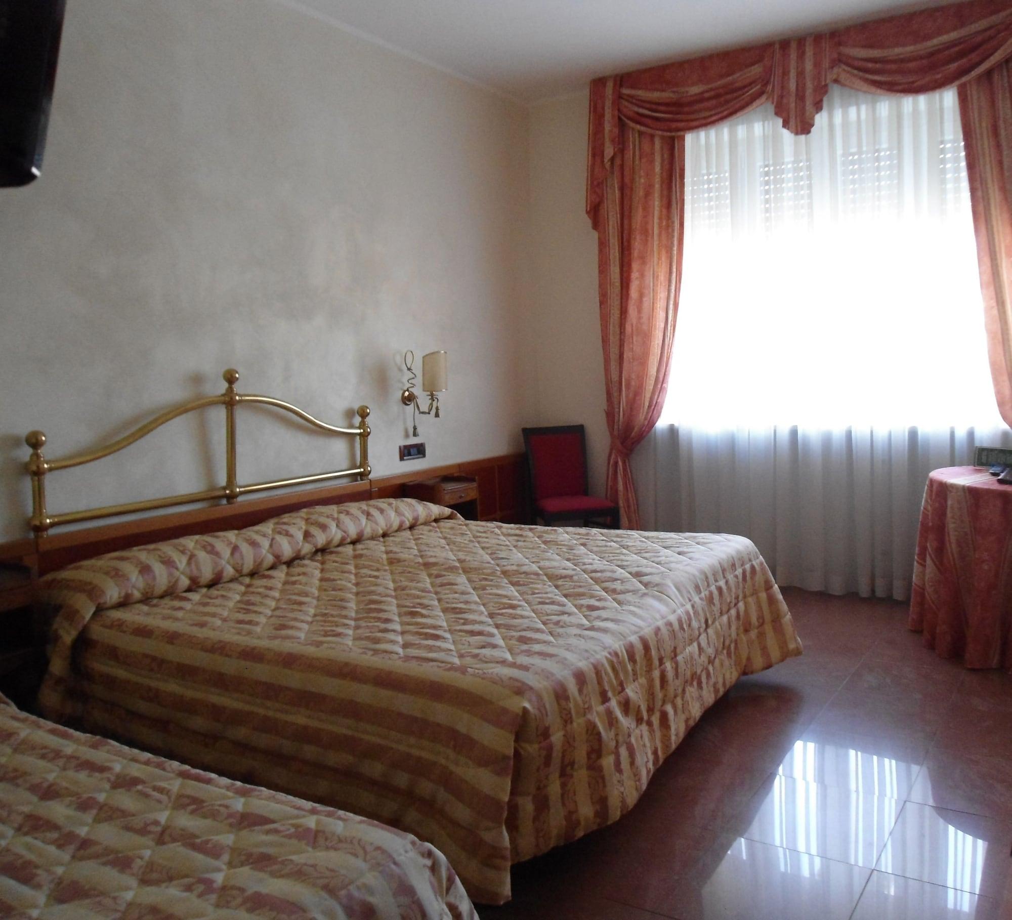 Hotel Continental Турин Экстерьер фото
