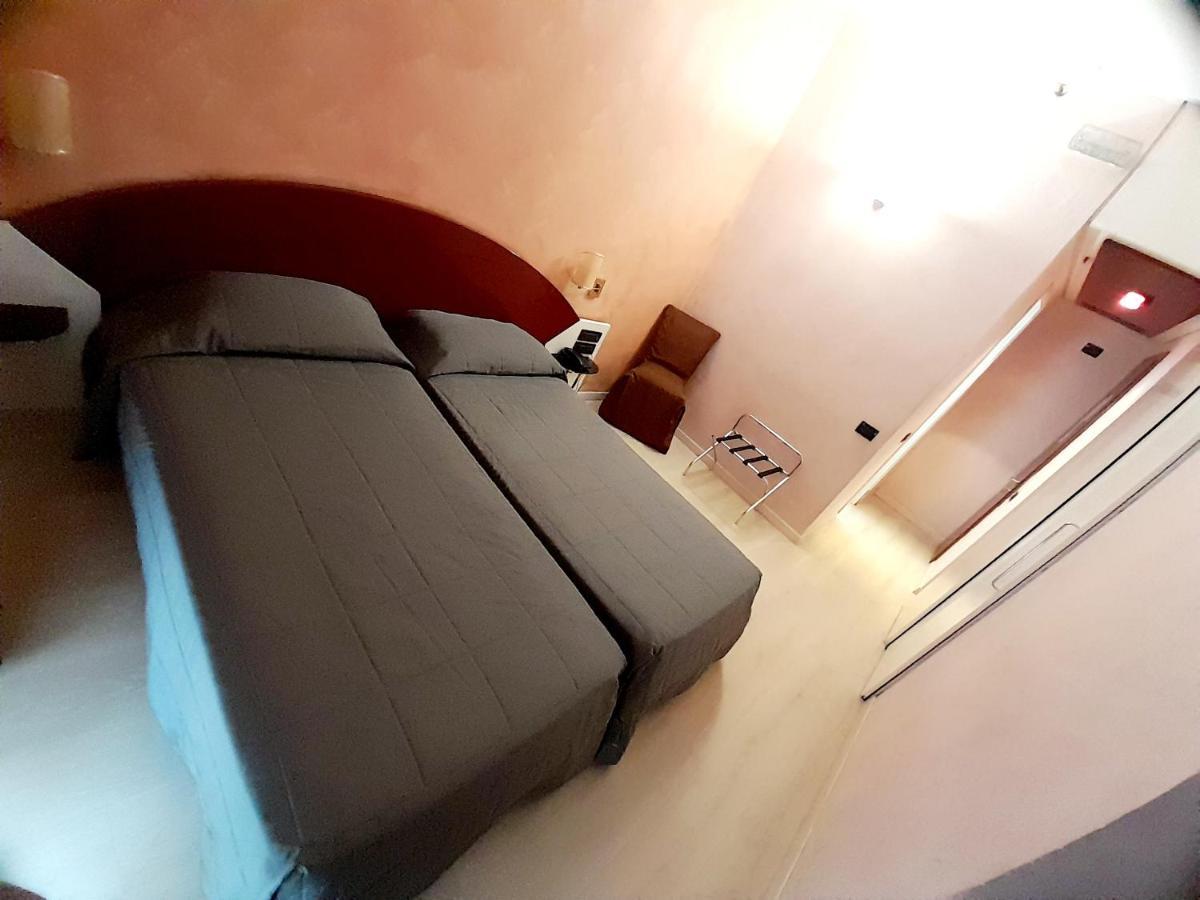 Hotel Continental Турин Экстерьер фото