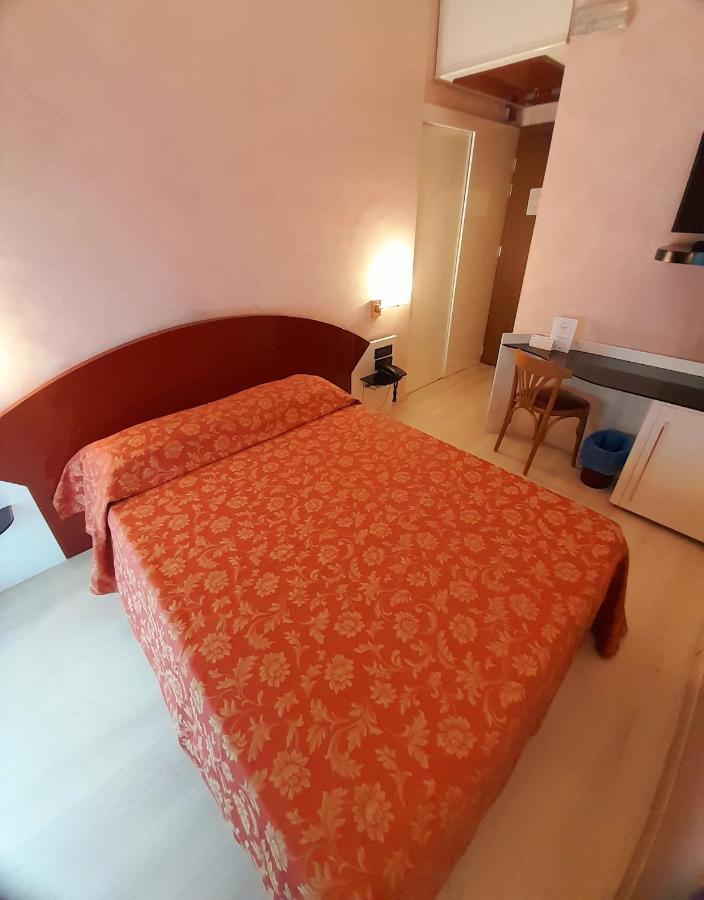 Hotel Continental Турин Экстерьер фото