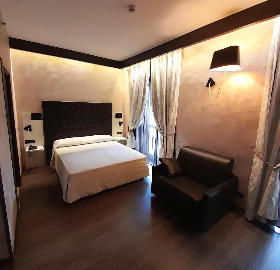 Hotel Continental Турин Экстерьер фото