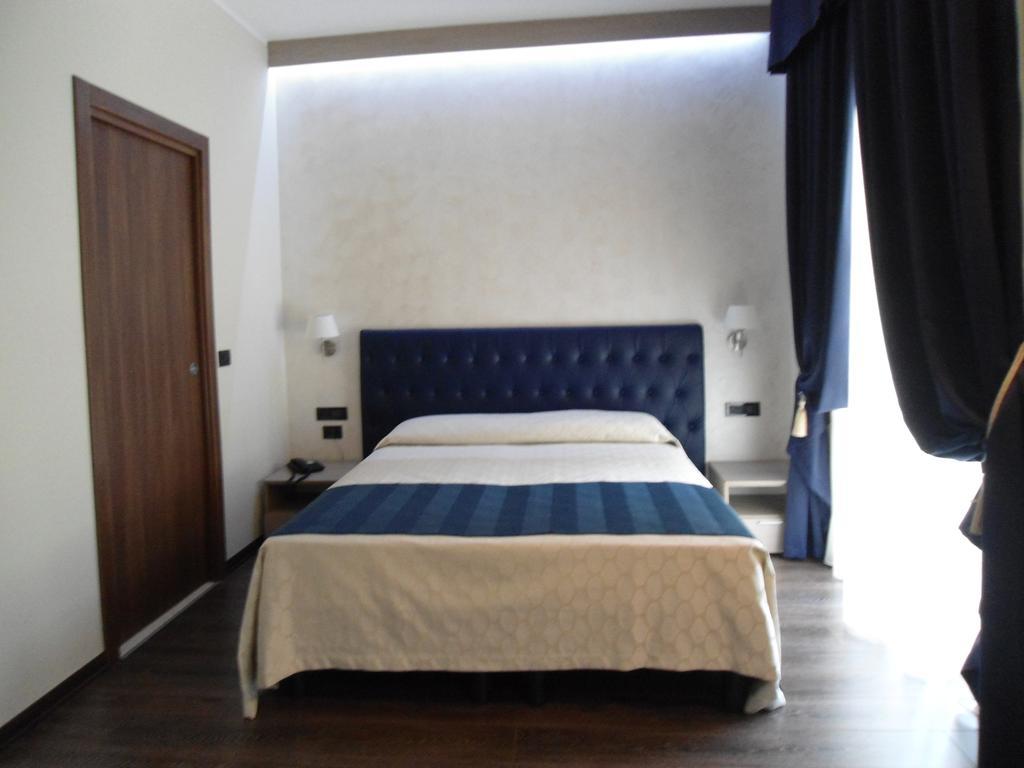 Hotel Continental Турин Экстерьер фото