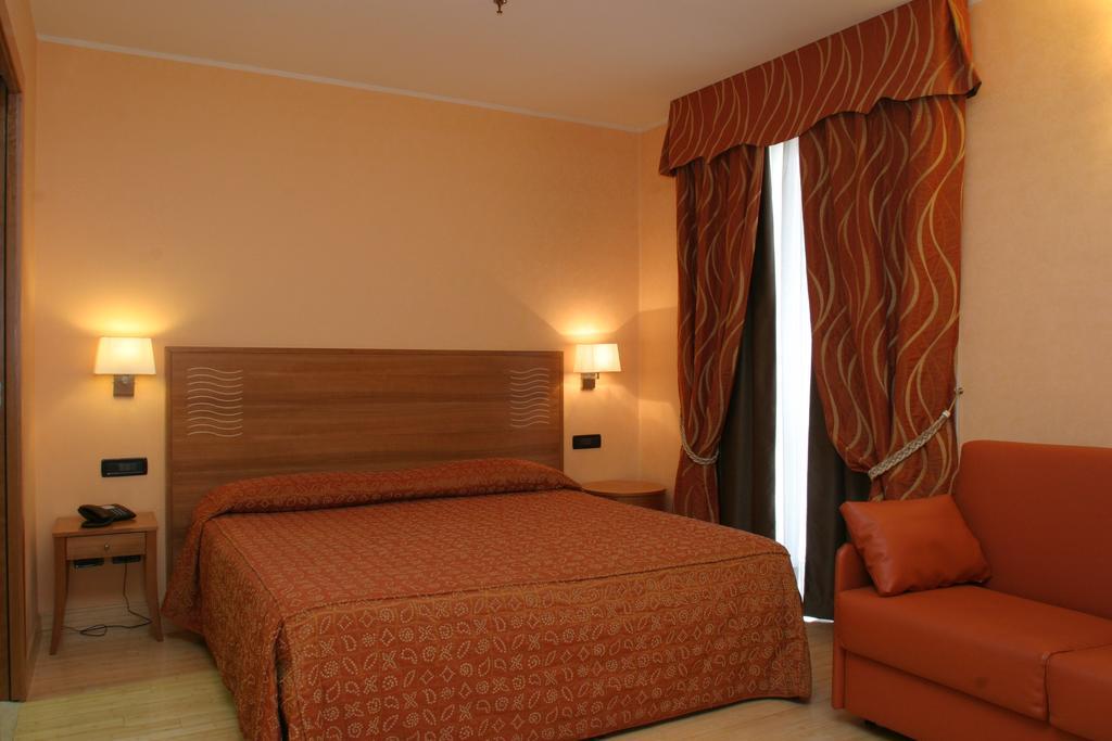 Hotel Continental Турин Номер фото