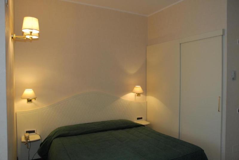 Hotel Continental Турин Экстерьер фото